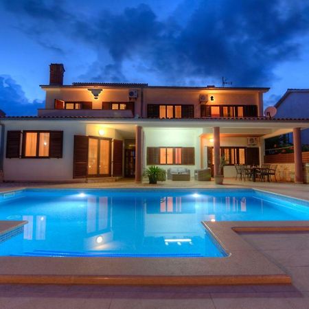 Villa Komel With Pool Fažana Kültér fotó