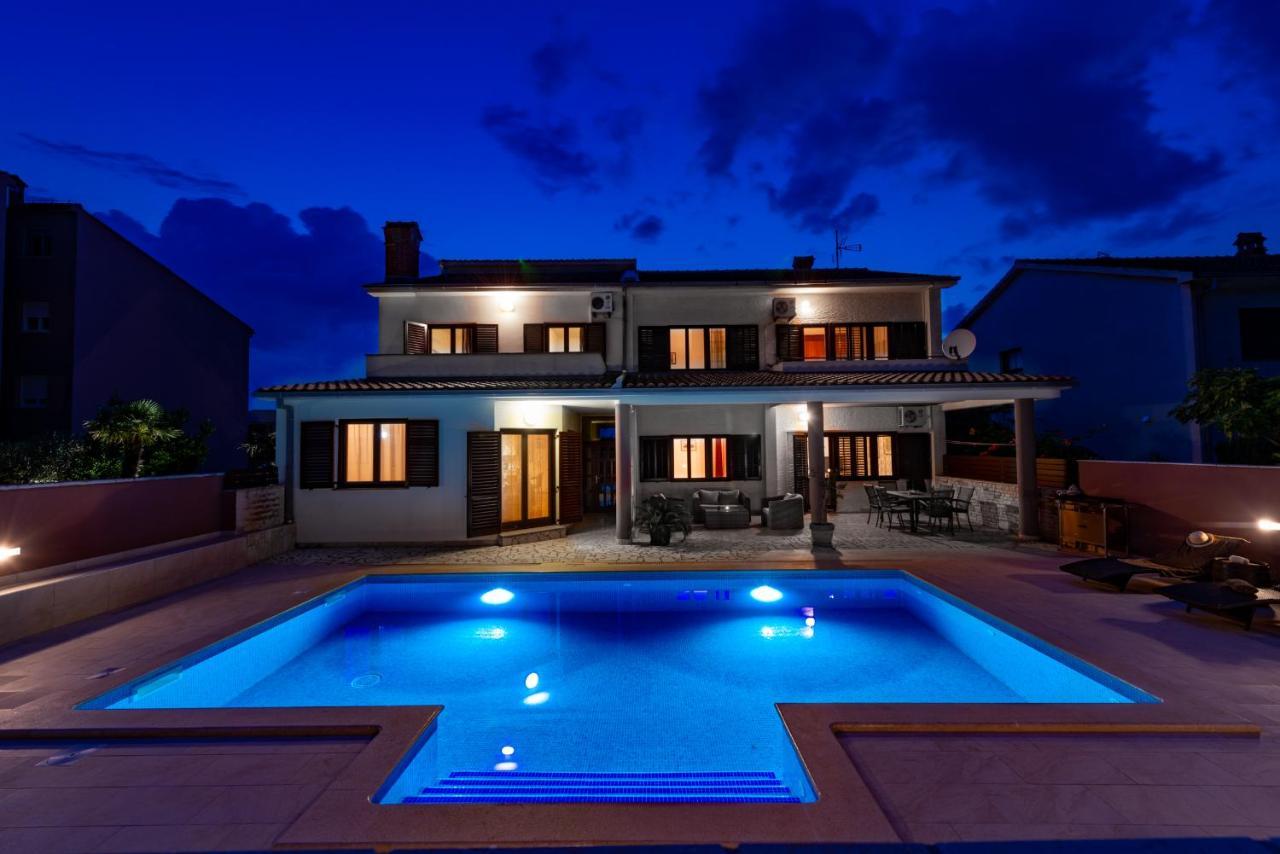 Villa Komel With Pool Fažana Kültér fotó