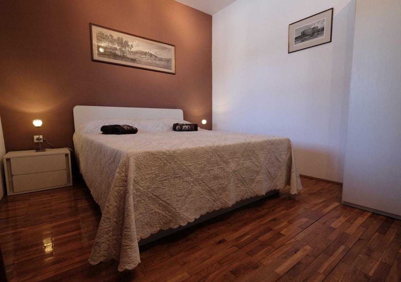 Villa Komel With Pool Fažana Kültér fotó